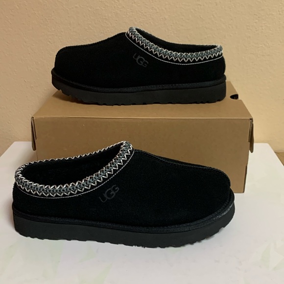 UGG Shoes - UGG TASMAN SIZE 9